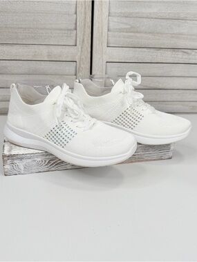 DANSKIN Women's Elevate White Knit Sneakers-7.5